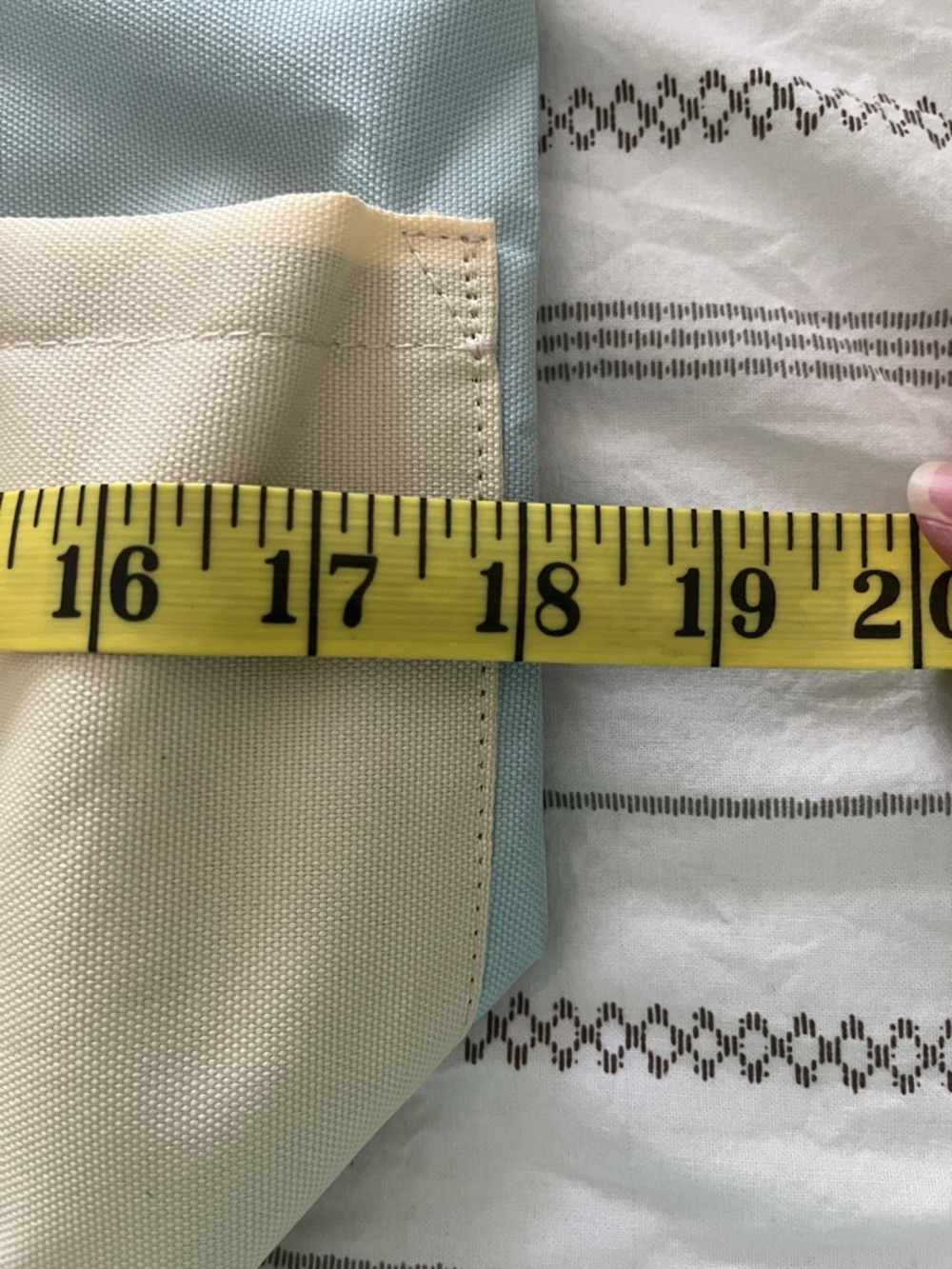 Kavu Two-Tone Mint Green & Cream Canvas Tote - Picture 2 of 4